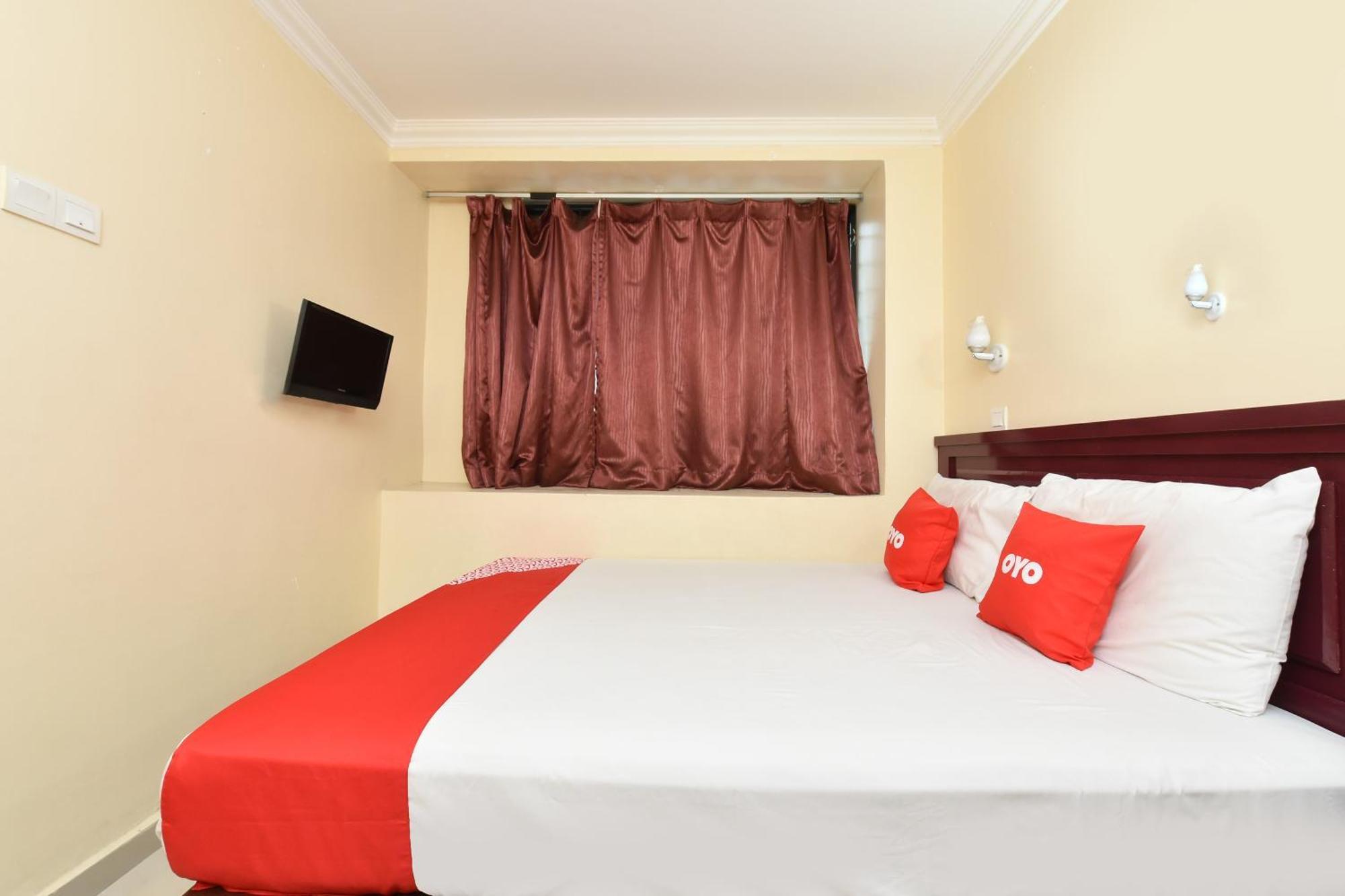 Super Oyo 90562 J Hotel Pj Petaling Jaya Eksteriør bilde