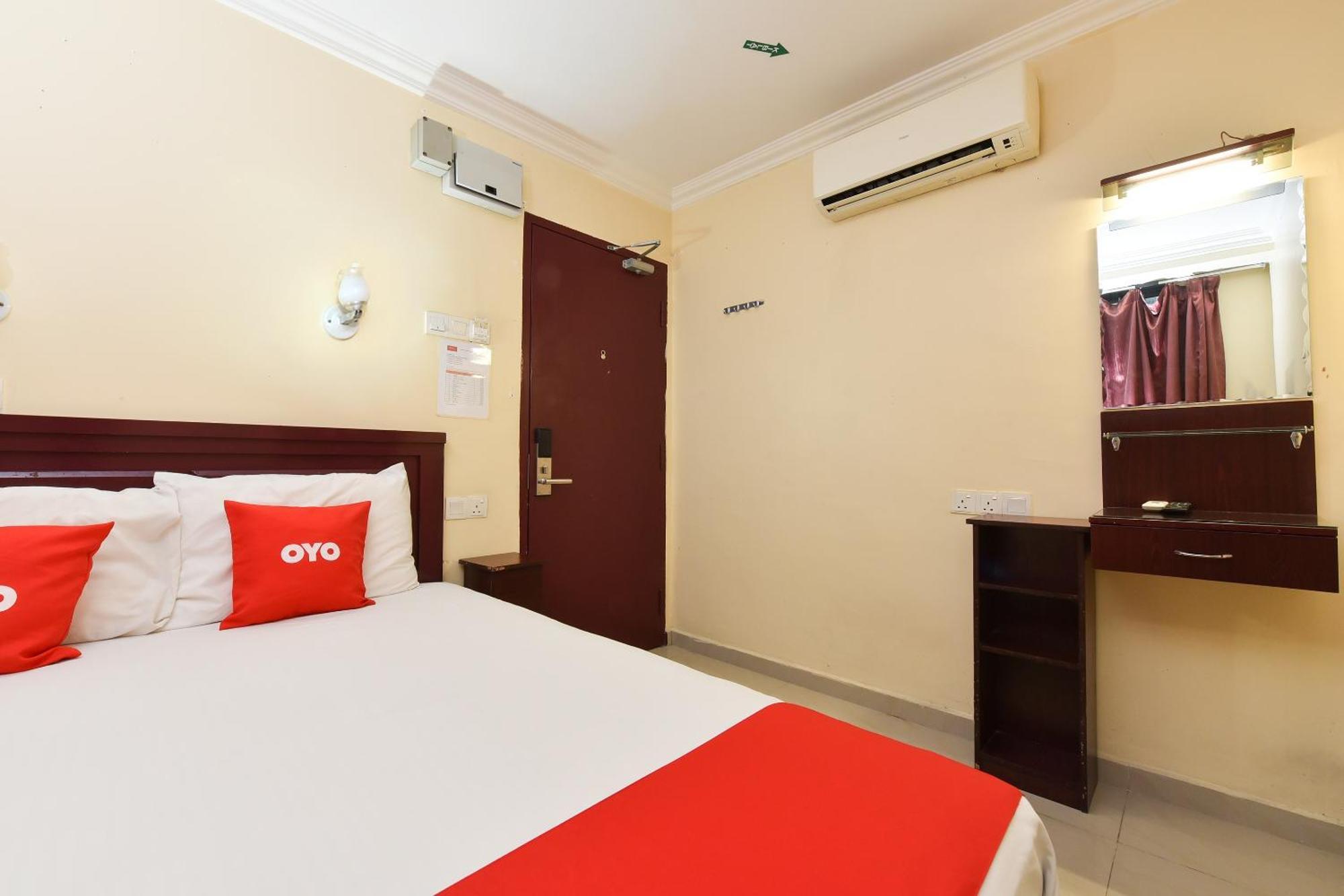 Super Oyo 90562 J Hotel Pj Petaling Jaya Eksteriør bilde